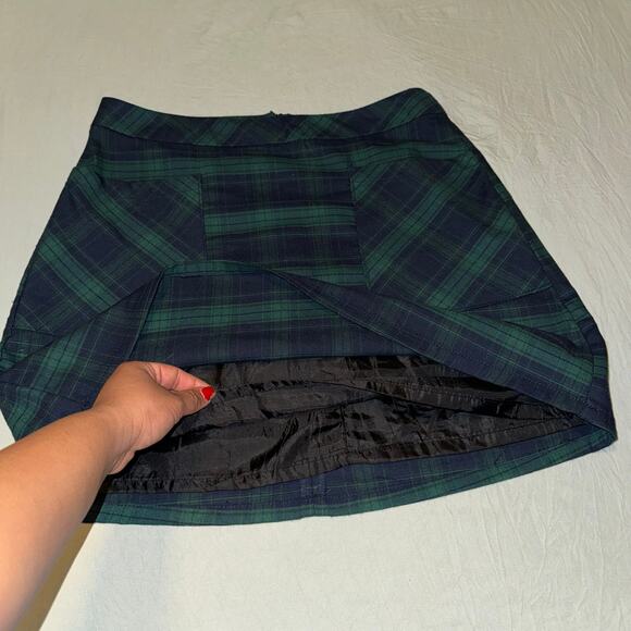 Arizona Jean Co Green/Blue Plaid Mini Skirt Women's Size 11 Gently Used - Picture 3 of 8